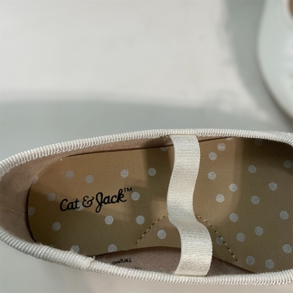 Cat & Jack White Kids  Dress Shoes - Picture 5 of 6